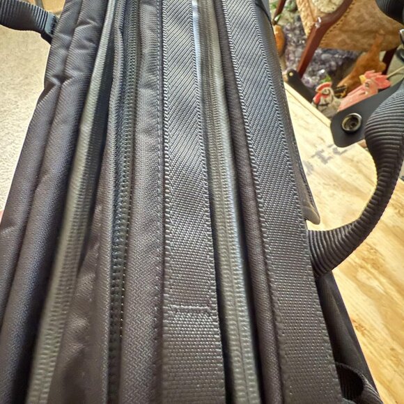 Make me an offer - Black Ember Forge 30 NWOT - Picture 5 of 6